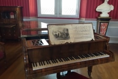 29 piano