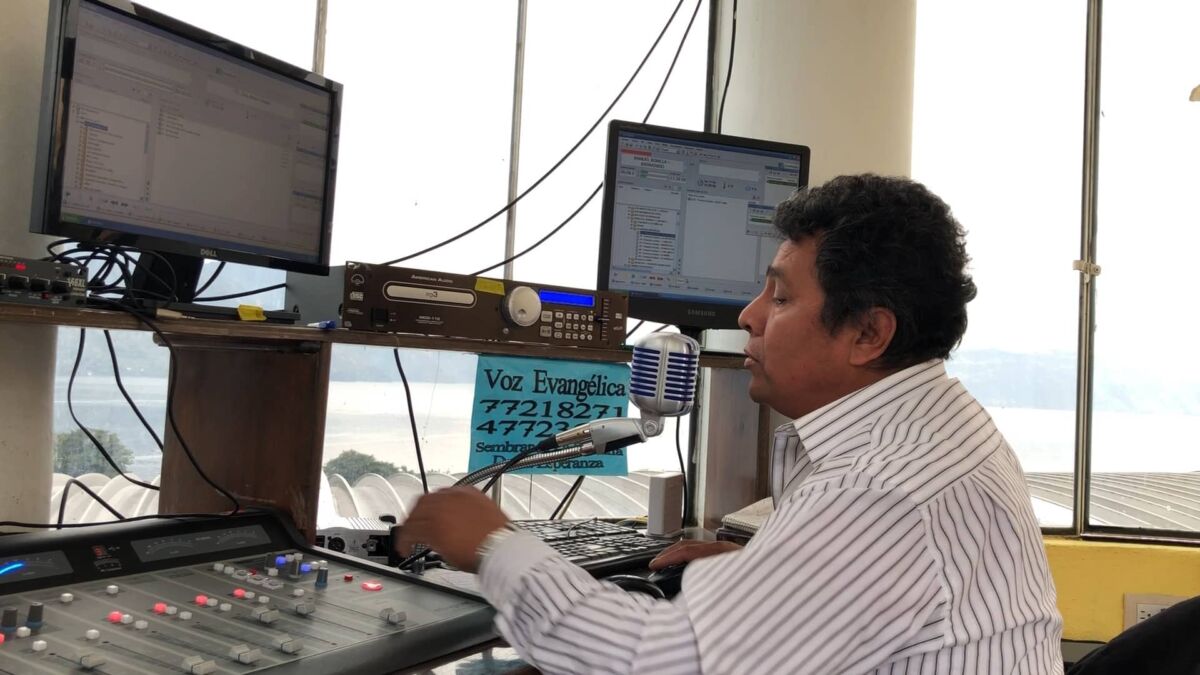 L'animateur de la radio