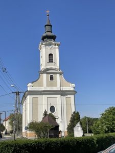 Halaski et son église