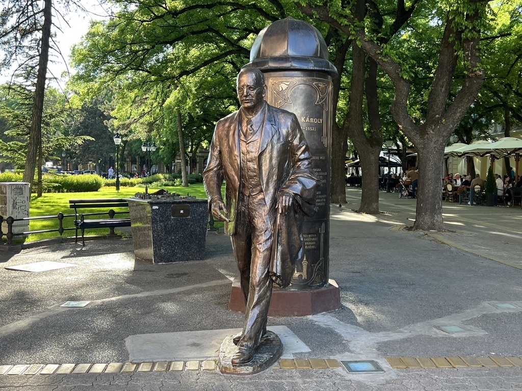 Statue Serbe
