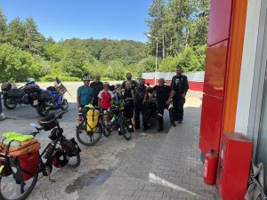 grupo de motociclistas alemanes