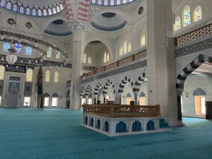L'intérieur d'une mosquée