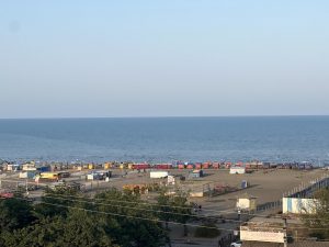 The Caspian and its horizon