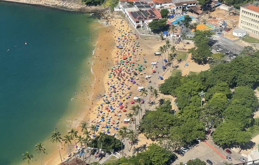 Petite plage isolée