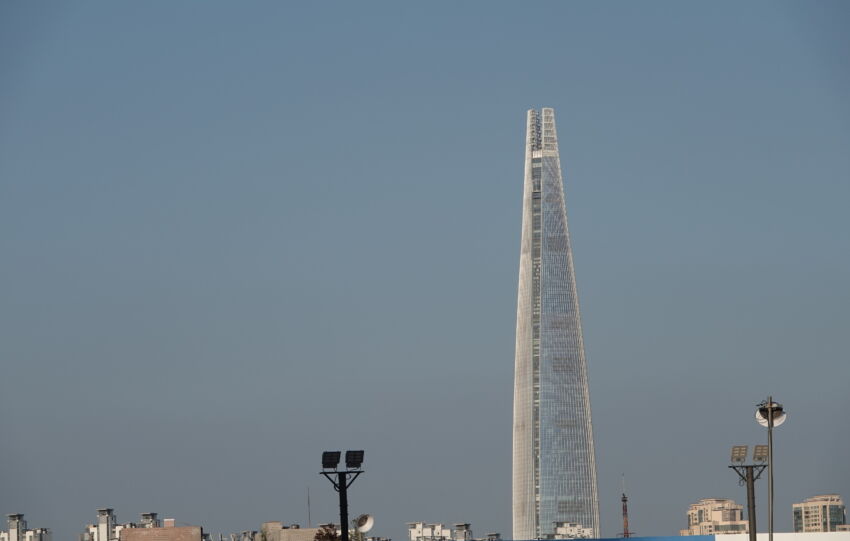 Séoul : La Lotte Word Tower 556m